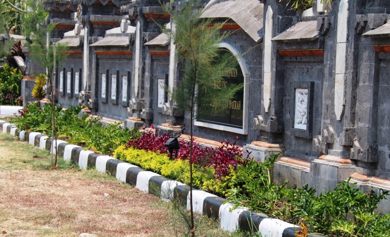 Pelinggih dan Pagar Keliling Style Bali BKD Kabupaten Buleleng